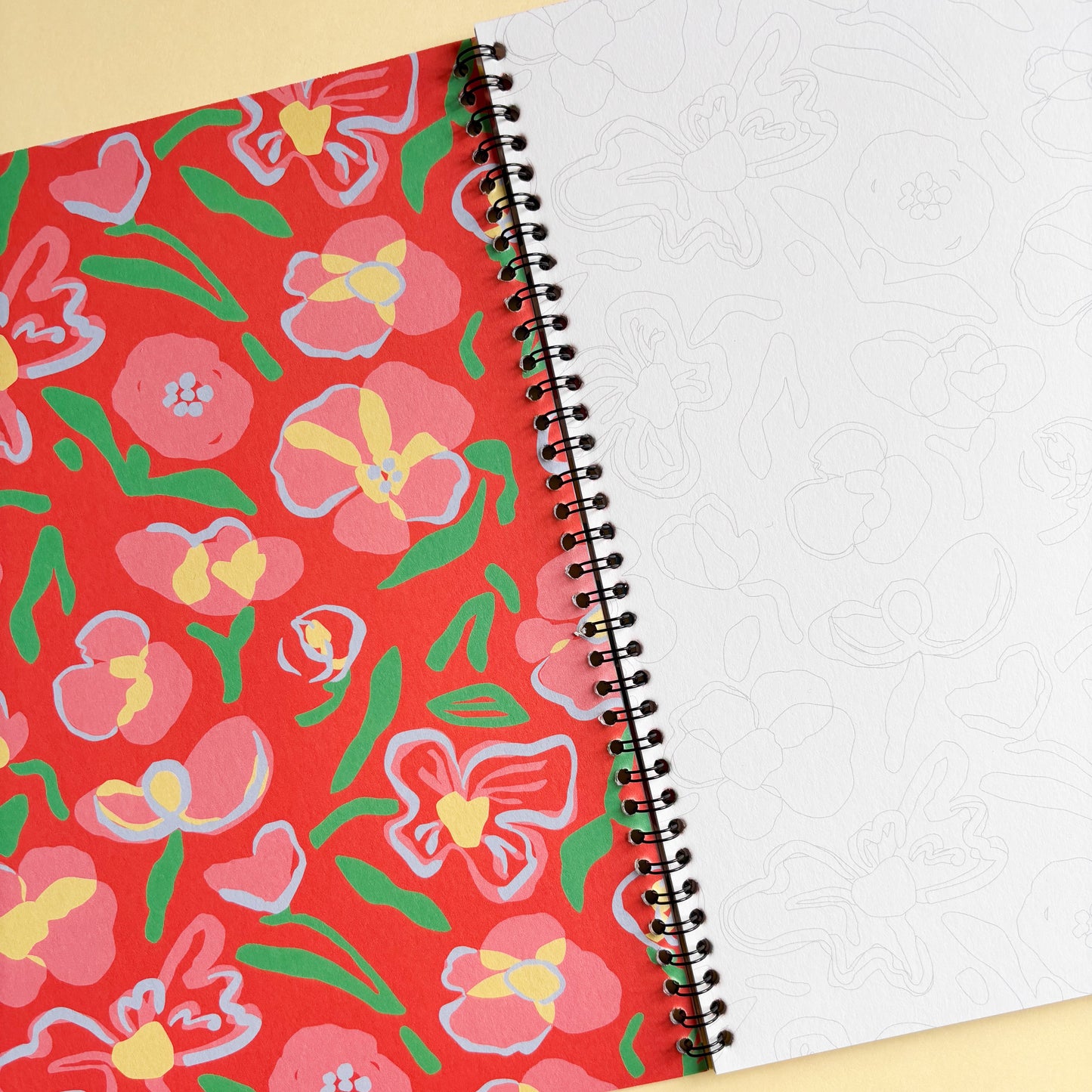 Carnet de coloriage - Motifs en fleurs | A4